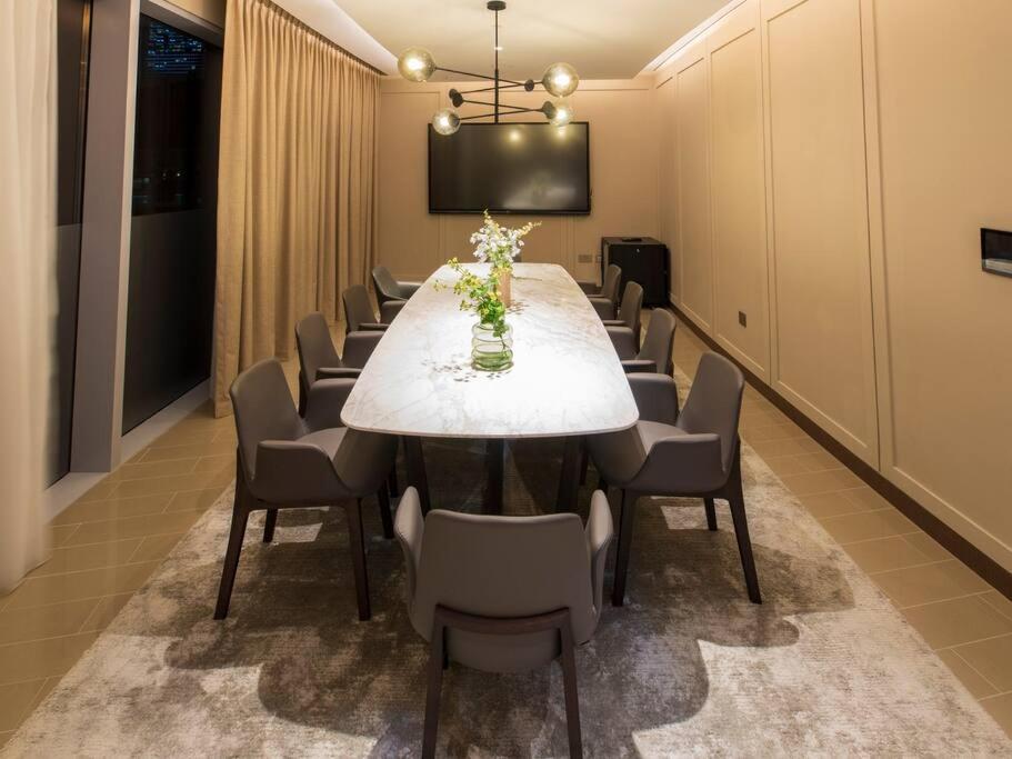 First Class Penthouse With Full Burj Khalifa And Fountain View Apartment