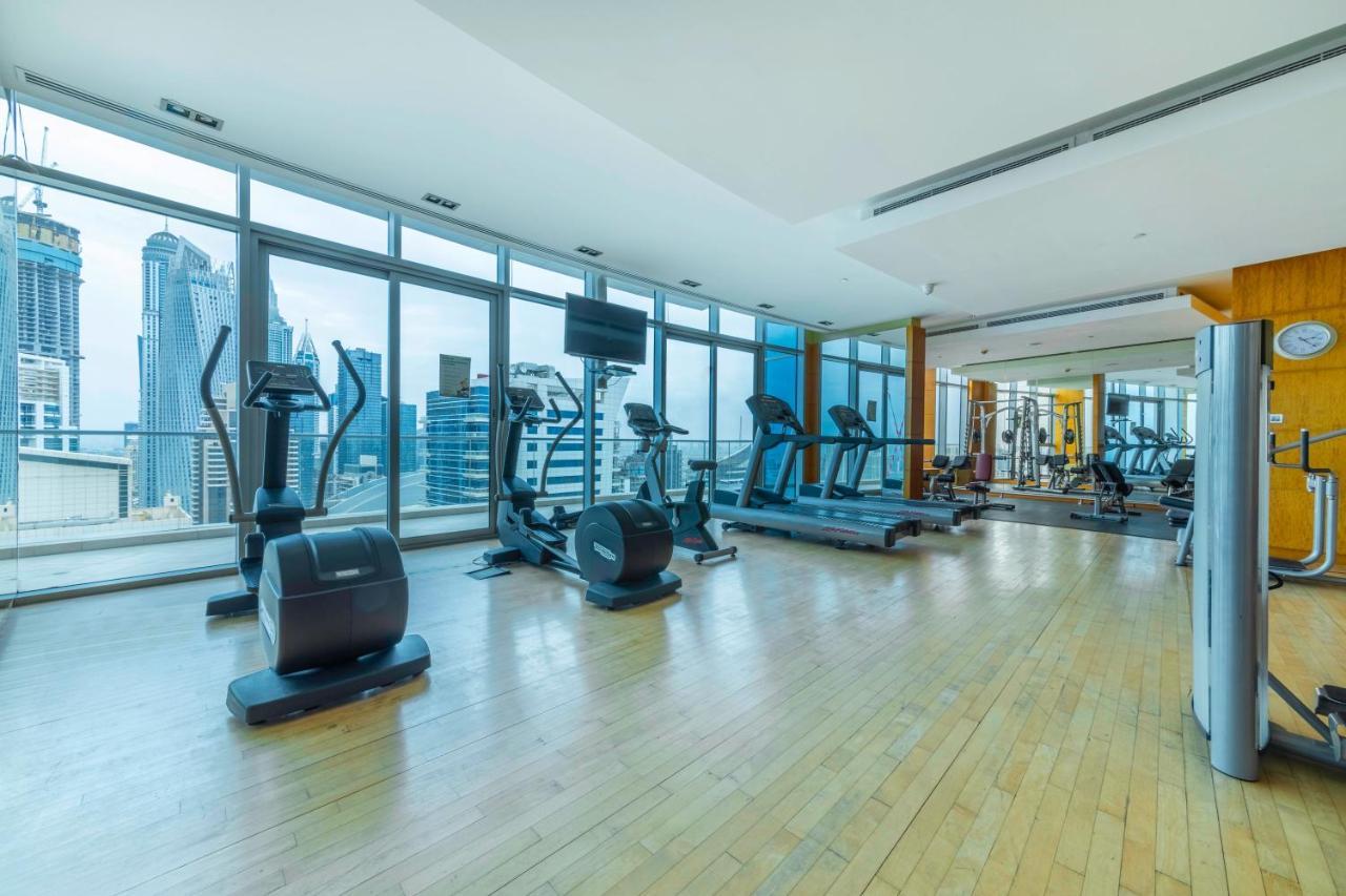 Maison Privee - Spacious Apt With Beach, Pool And Marina Access Dubai