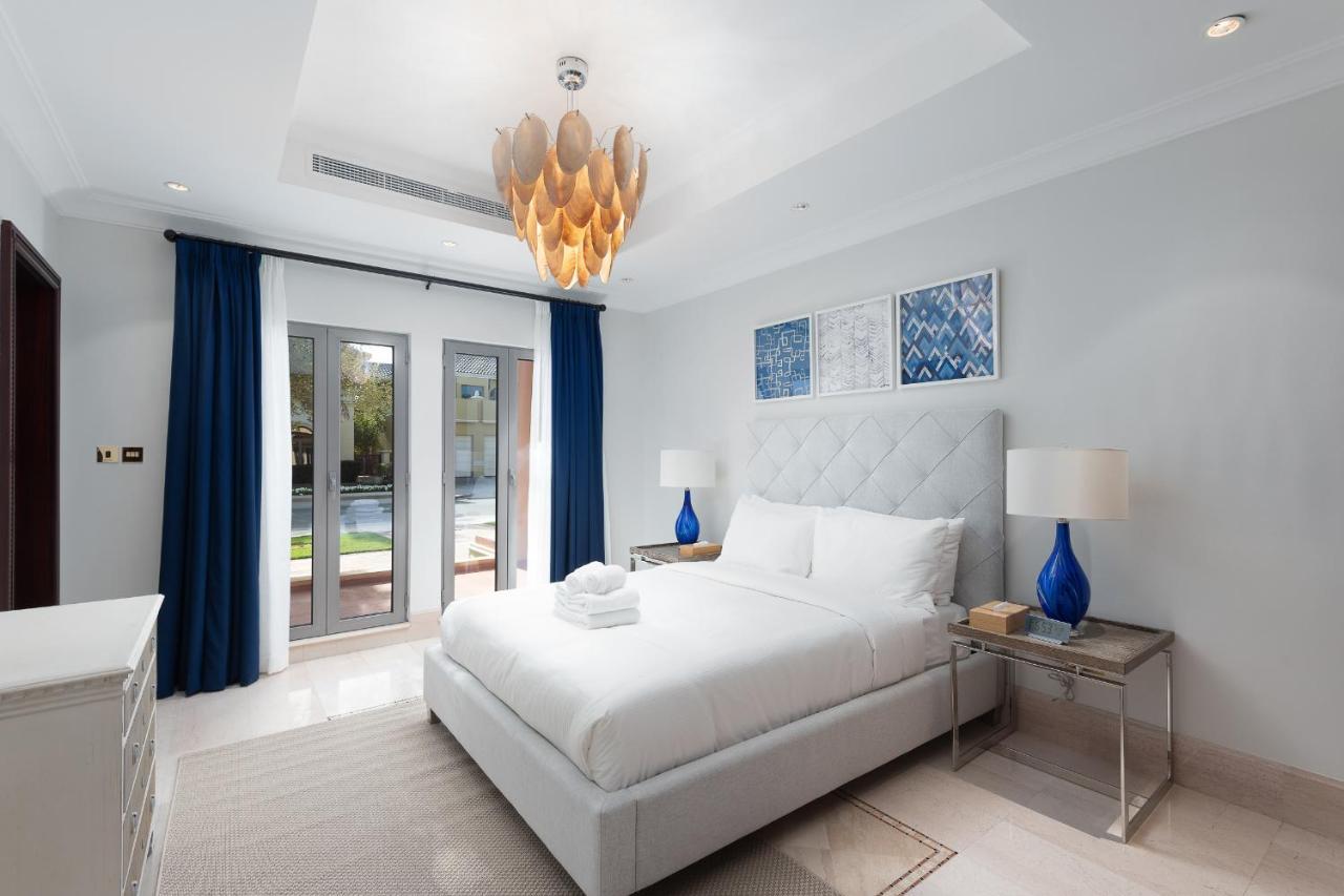 Maison Privee - Palm Jumeirah Front Xl With Private Pool Dubai