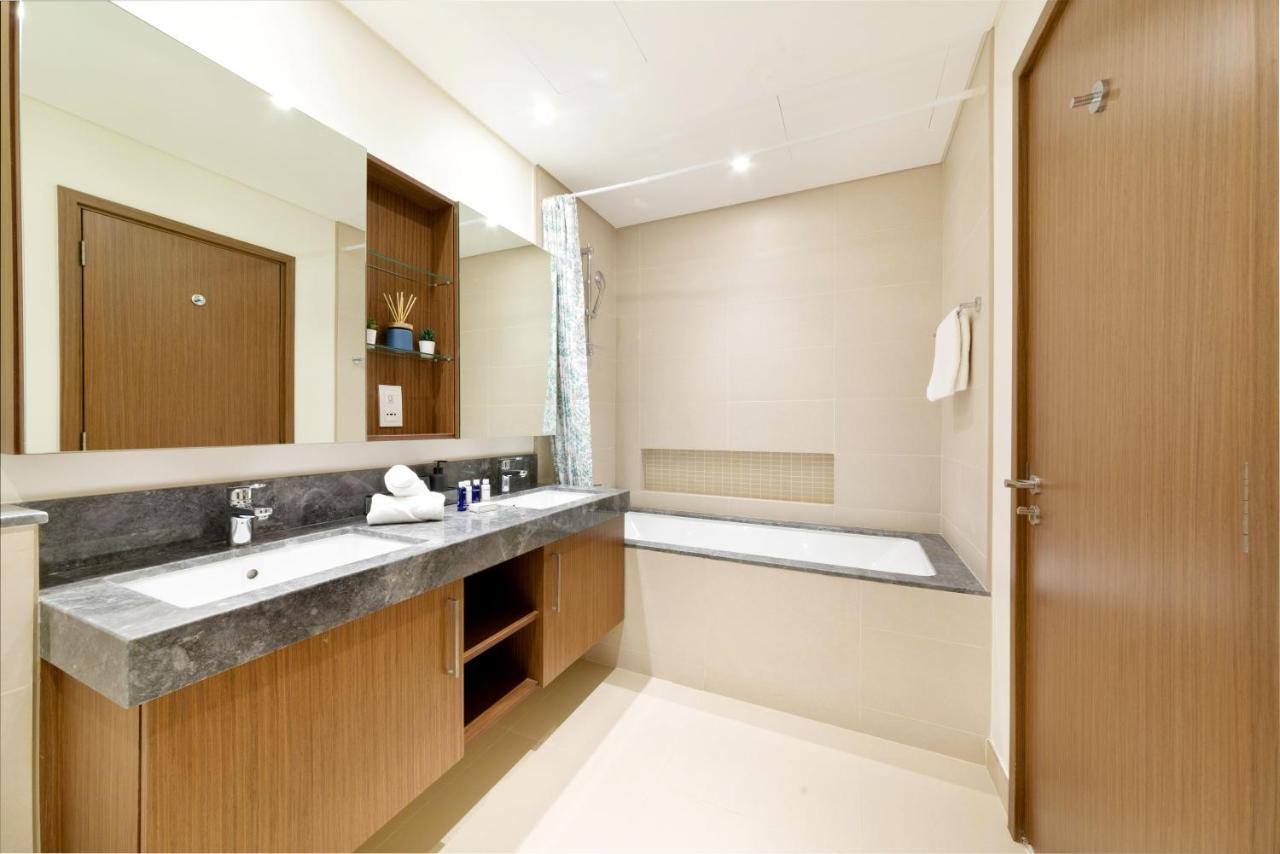 Maison Privee - 2br With Exclusive Sea Views In 5242 Marina Apartment