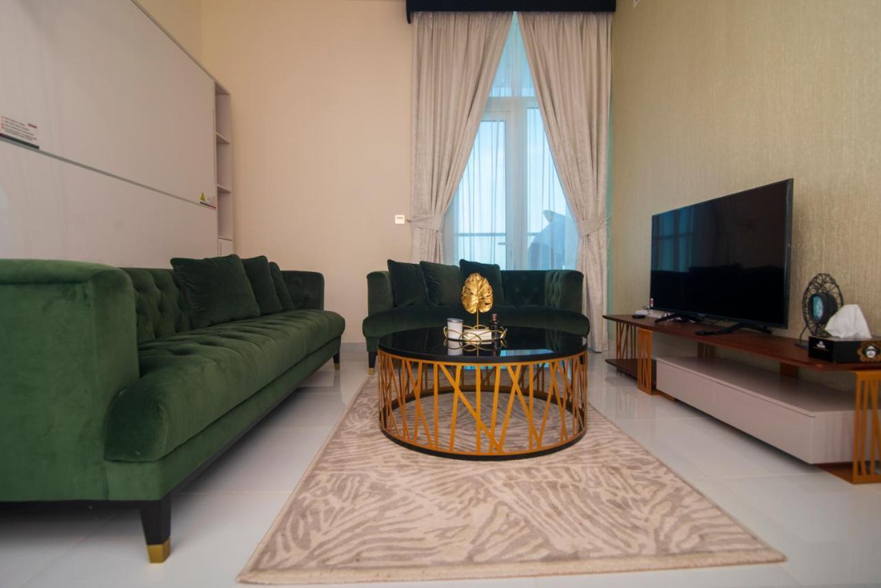 Luxury 1 Bedroom In Miraclz Tower By Danube Properties Apartment Dubai