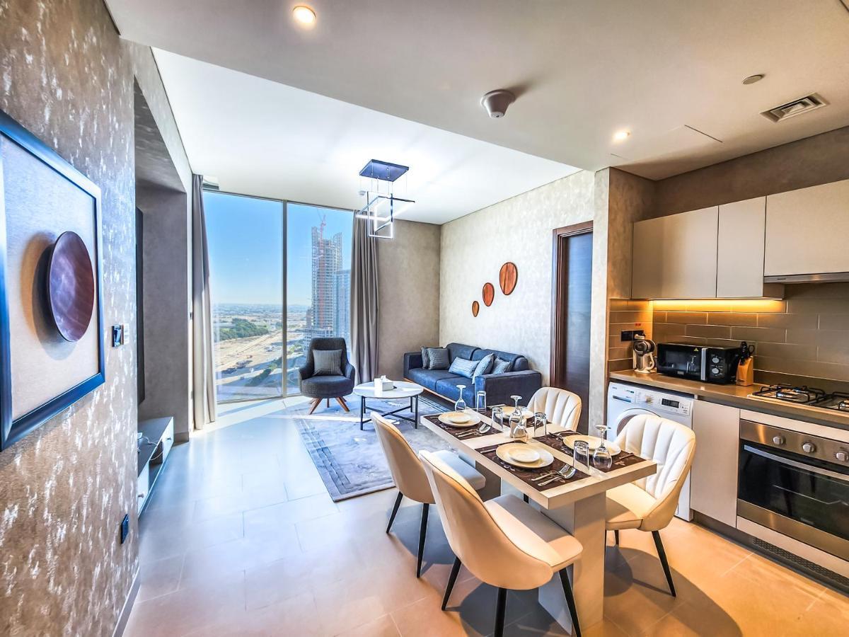 By Latinem Luxury 2br Cv B1614 Near Burj Khalifa Daire *