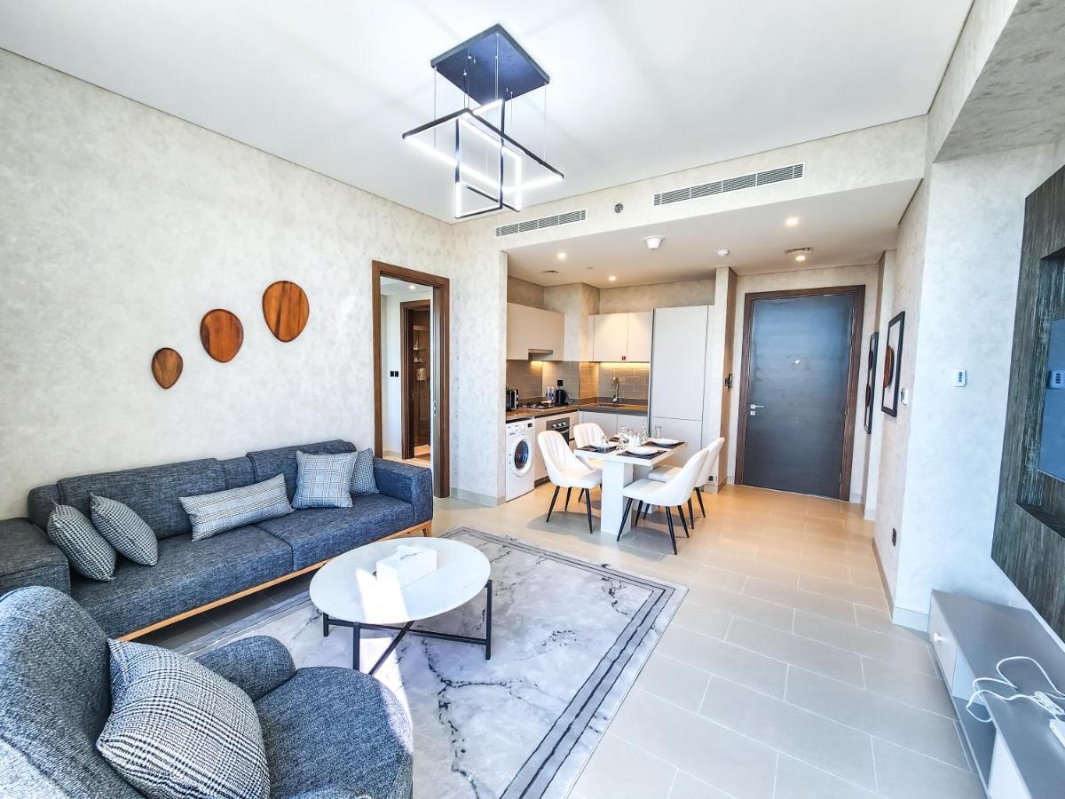 By Latinem Luxury 2br Cv B1614 Near Burj Khalifa Dubai