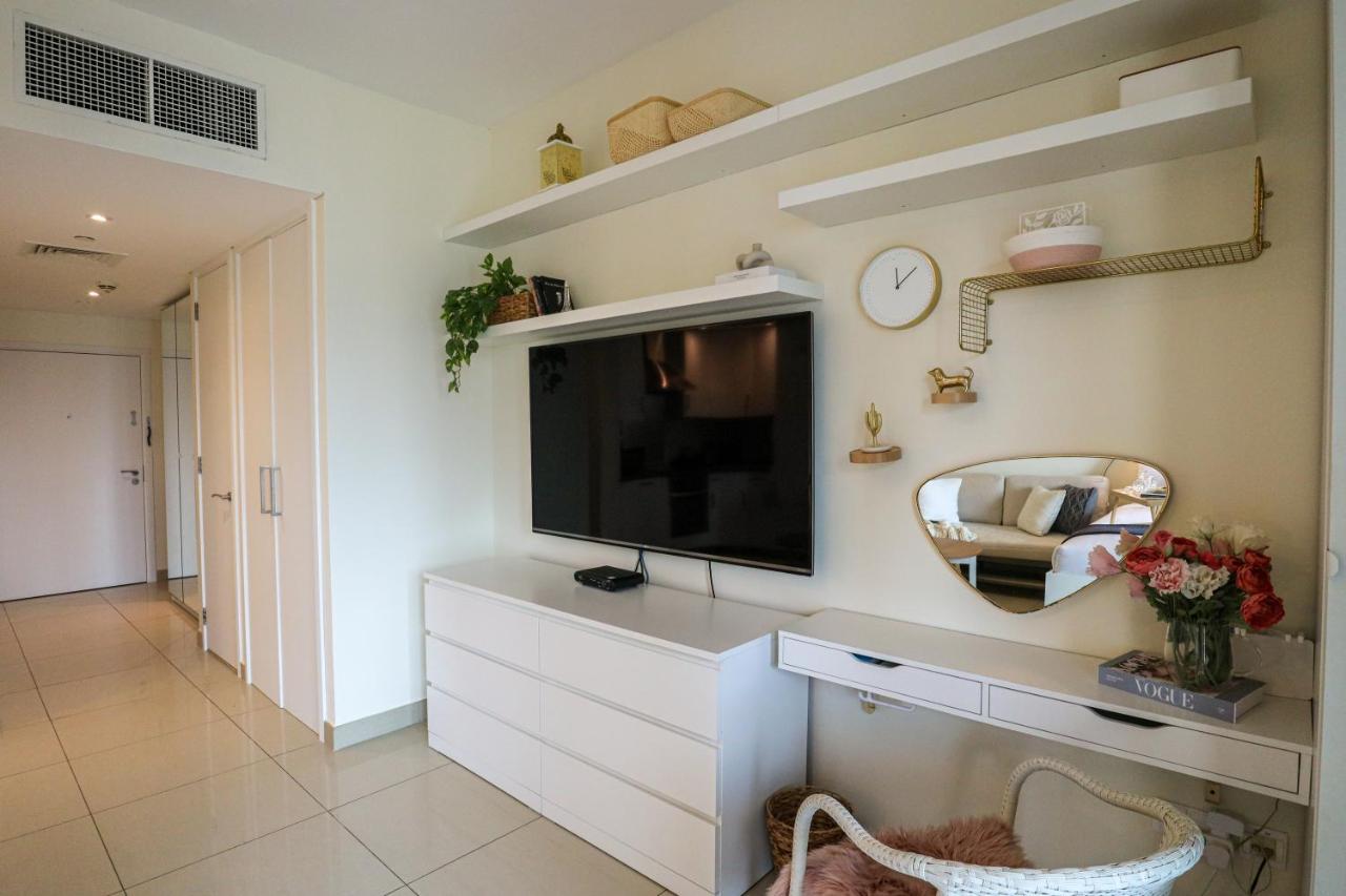 Higuests - Snug Studio With Balcony In The Heart Of Downtown Daire