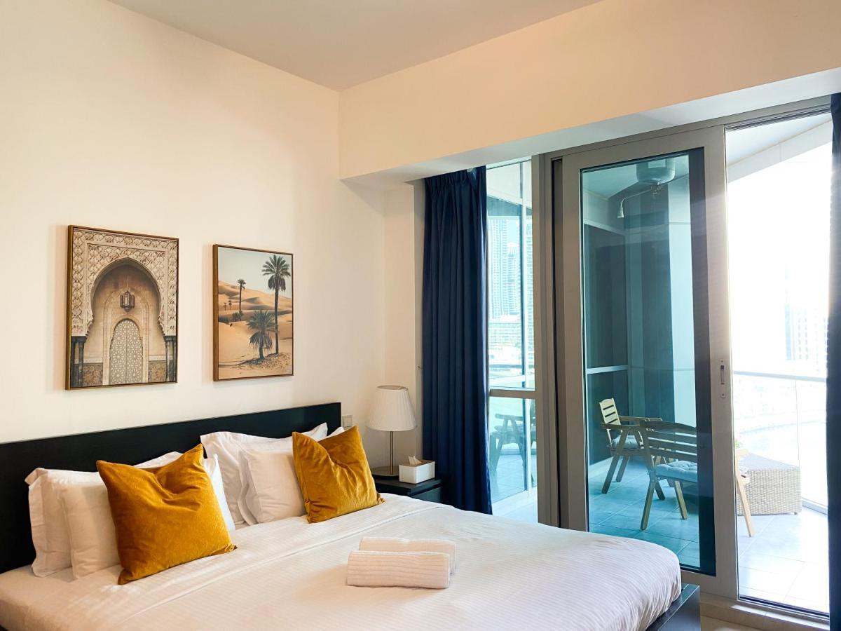 Daire La Buena Vida Homes - Exquisite Spacious Luxe 1br , Full Marina View, Kitchen, 5 Min To Beach, Jbr And Marina Dubai