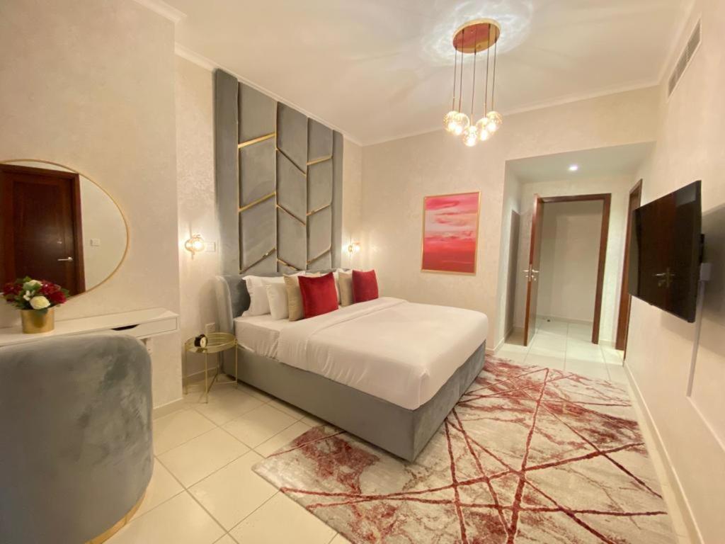 Durrani Homes - The Residences 5br Besides Mall With Burjkhalifa And Fountain View *