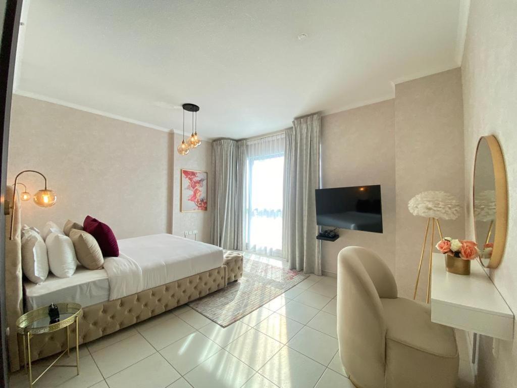 Apartment Durrani Homes - The Residences 5br Besides Mall With Burjkhalifa And Fountain View