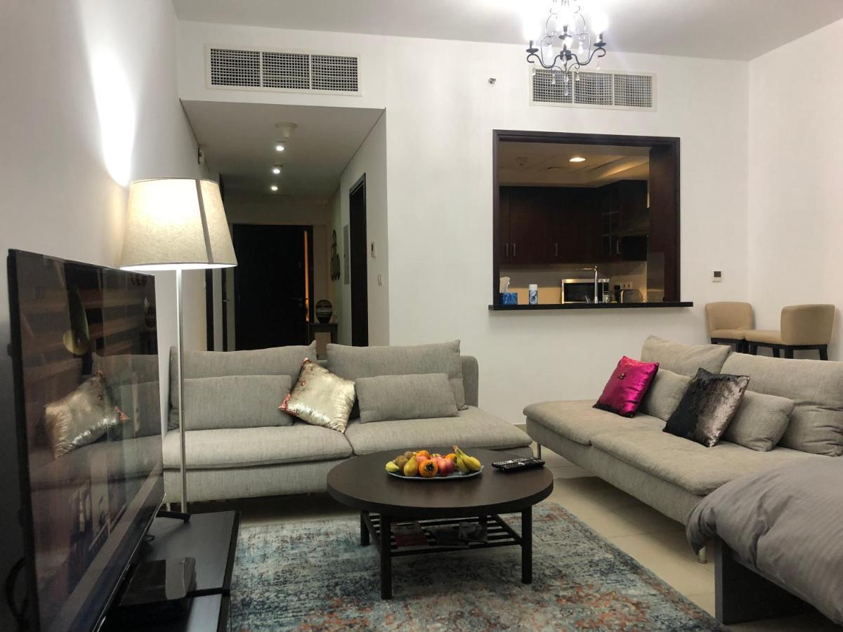 Downtown Boulevard One Bedroom Apt In 29 Blvd غرفة وصالة Burj & Fountain View Master Bedroom Plus 2 Single Beds In Living Apartment