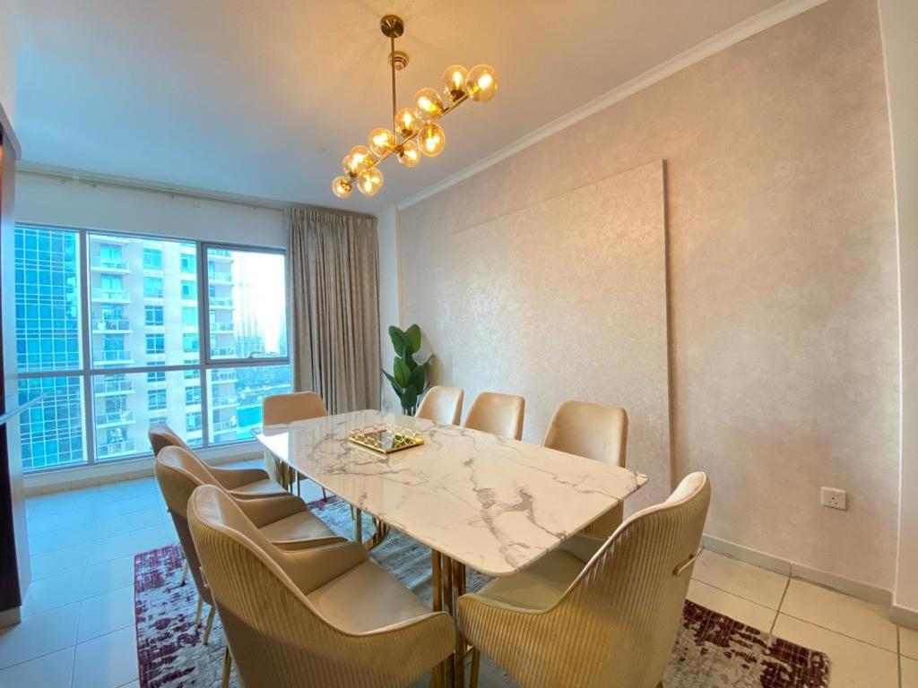Apartment Durrani Homes - The Residences 5br Besides Mall With Burjkhalifa And Fountain View