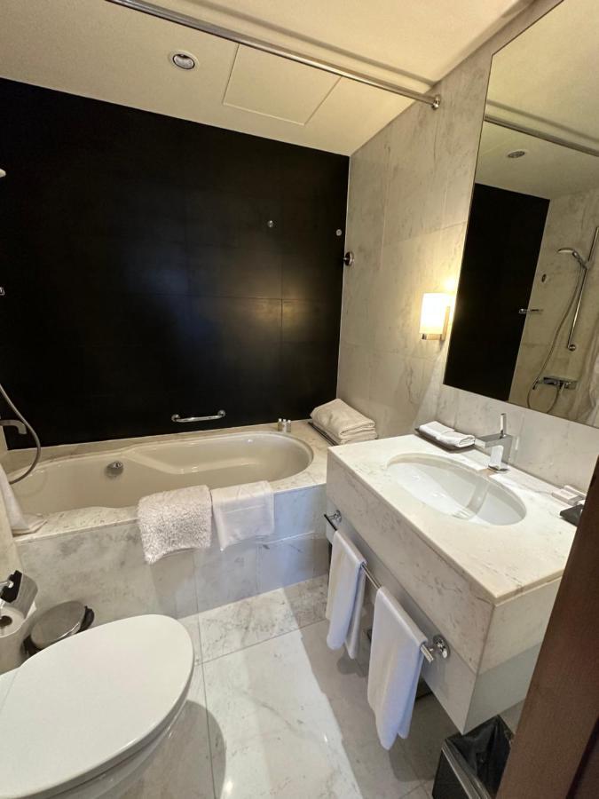 Mall Fashion Avenue Highest Floor Burj Khalifa View Residence- Formerly Address Mall Apartment *