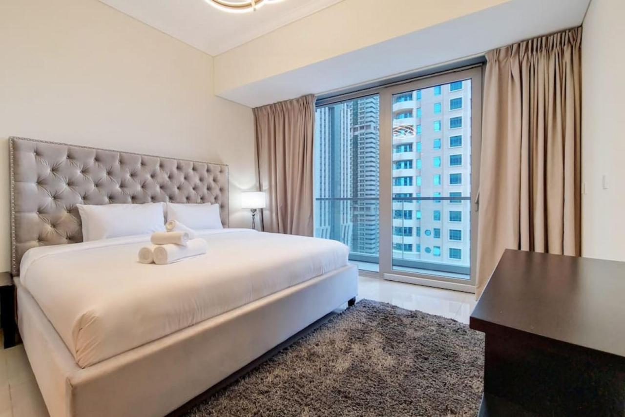 Ocean Heights - Gorgeous Two Bedroom * Dubai