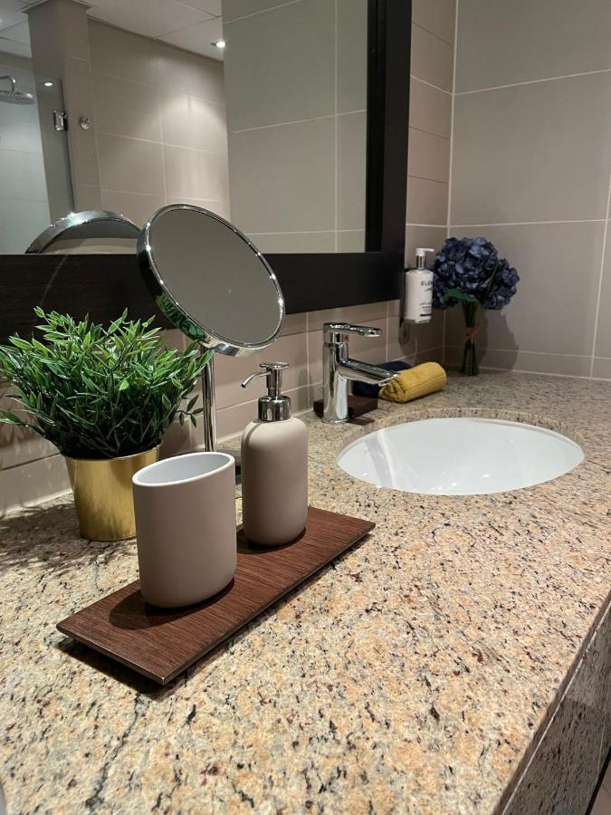 1 Bedroom In Anantara Palm Jumeirah Connected Anantara