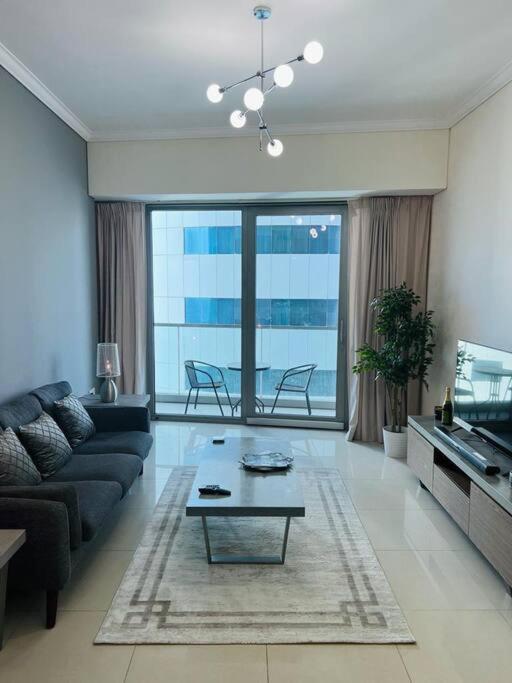 1 Bed With Sea View, Pool, Gym & Free Parking In Marina