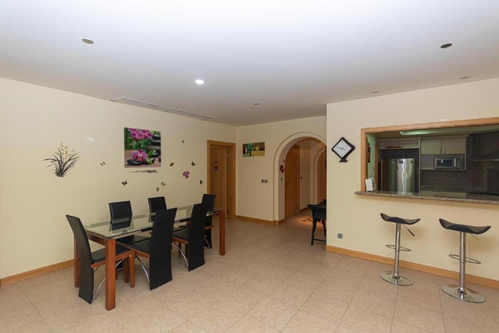 Spacious 3 Bed - Palm Jumeirah Daire Dubai
