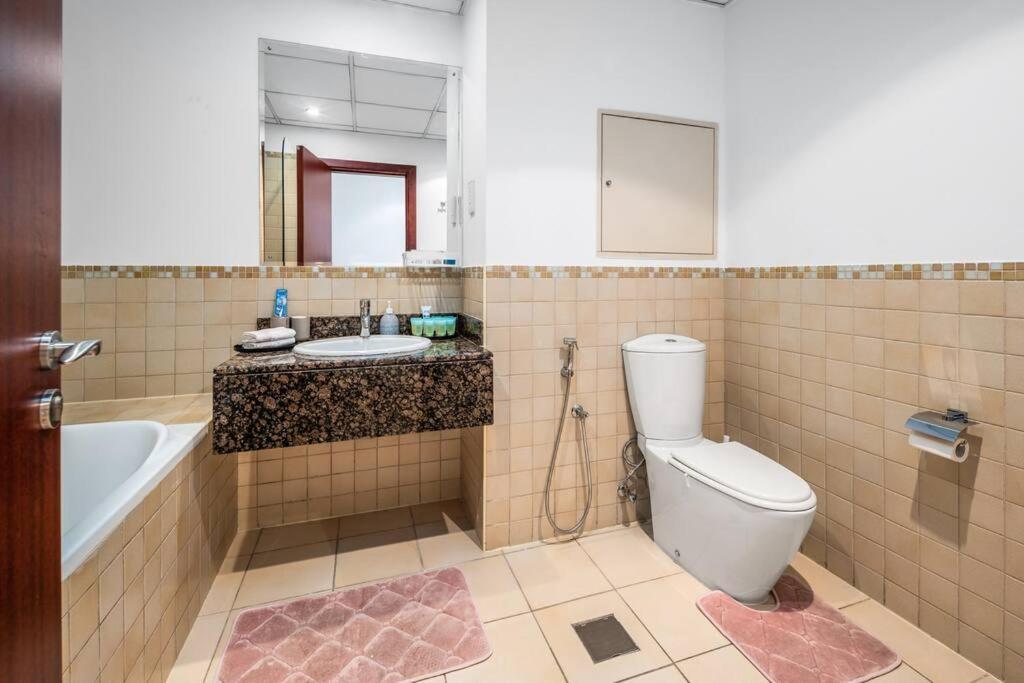 Apartment Spacious 4-bed In Jbr Rimal With Access To Beach! Dubai