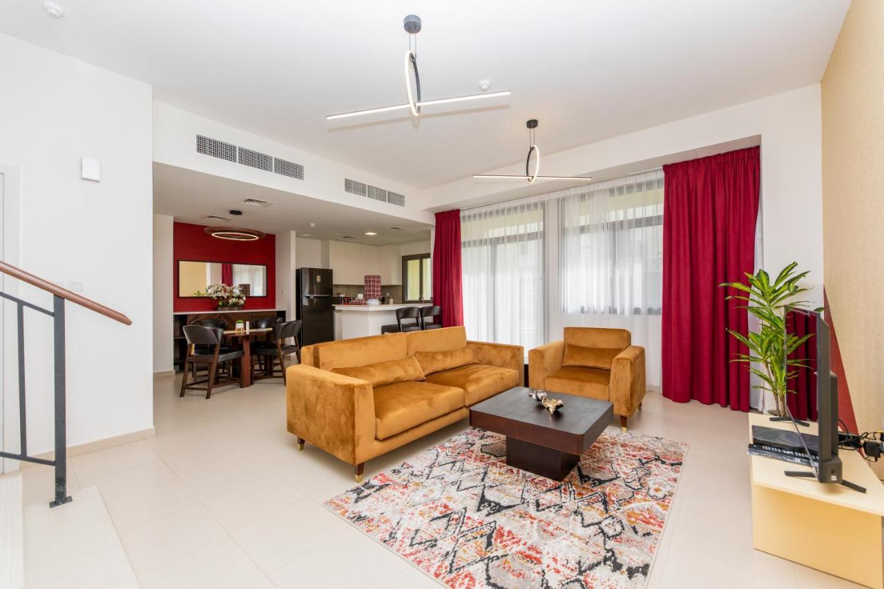 Apartment Stunning 4 Bedroom Townhouse In Townsquare