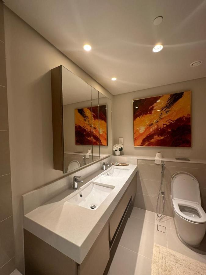 Luxury - Harbour Tower Gate 1 *