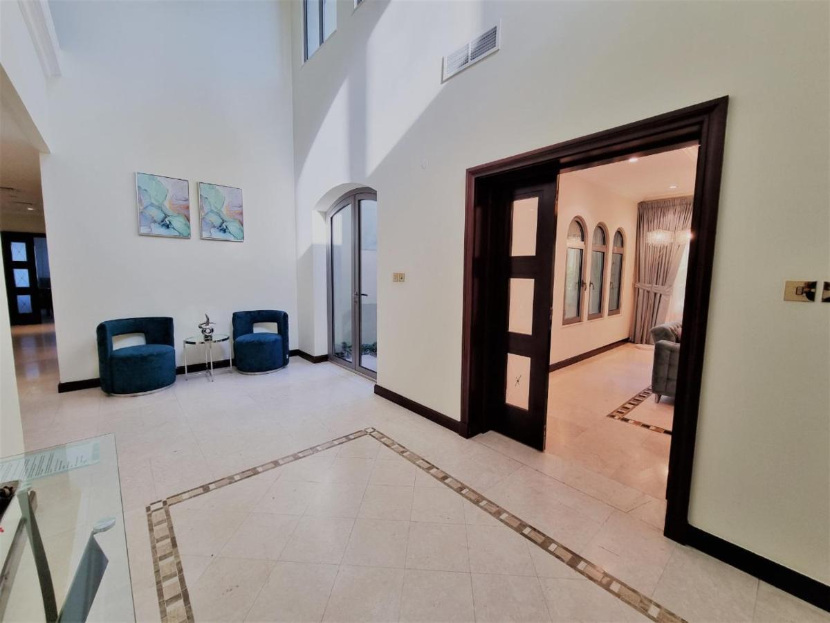 Villa Palm Jumeirah Stunning 4bhk