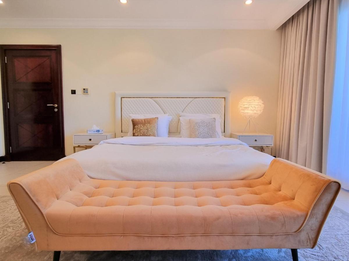 Villa Palm Jumeirah Stunning 4bhk