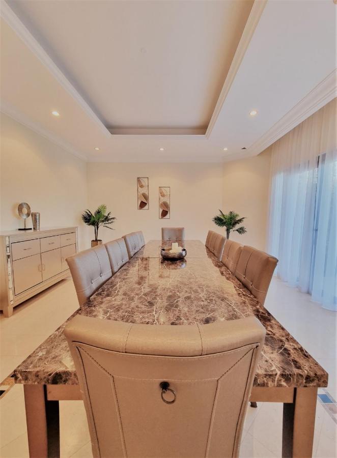 Palm Jumeirah Stunning 4bhk *
