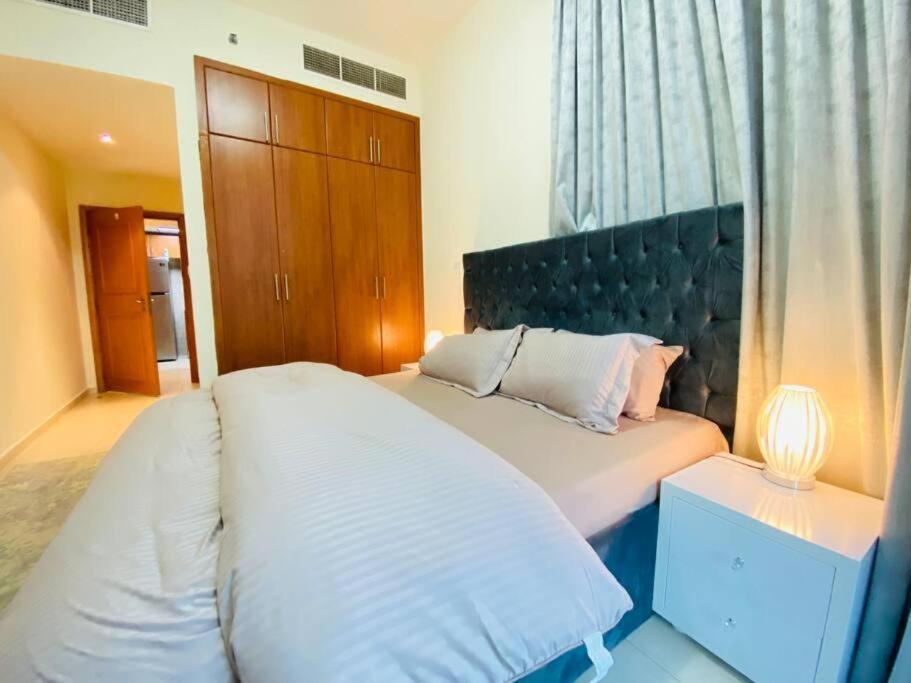 Marina 1 Bedroom Hall With Beautiful View