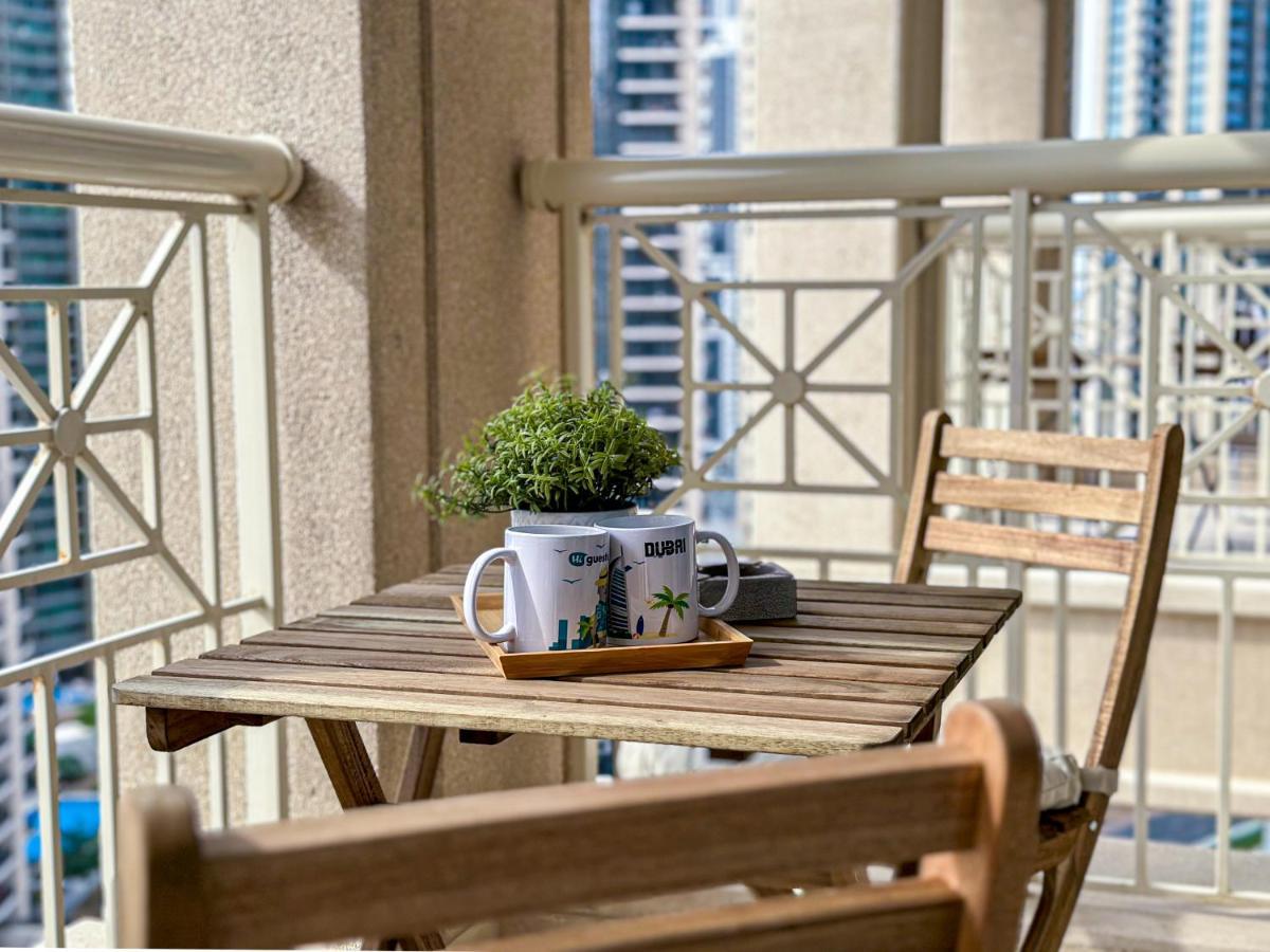 Higuests - Snug Studio With Balcony In The Heart Of Downtown Daire *