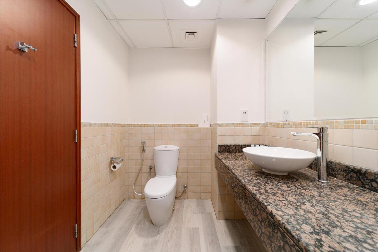 Spacious 7-bedroom Serviced On Jbr Walk * Dubai