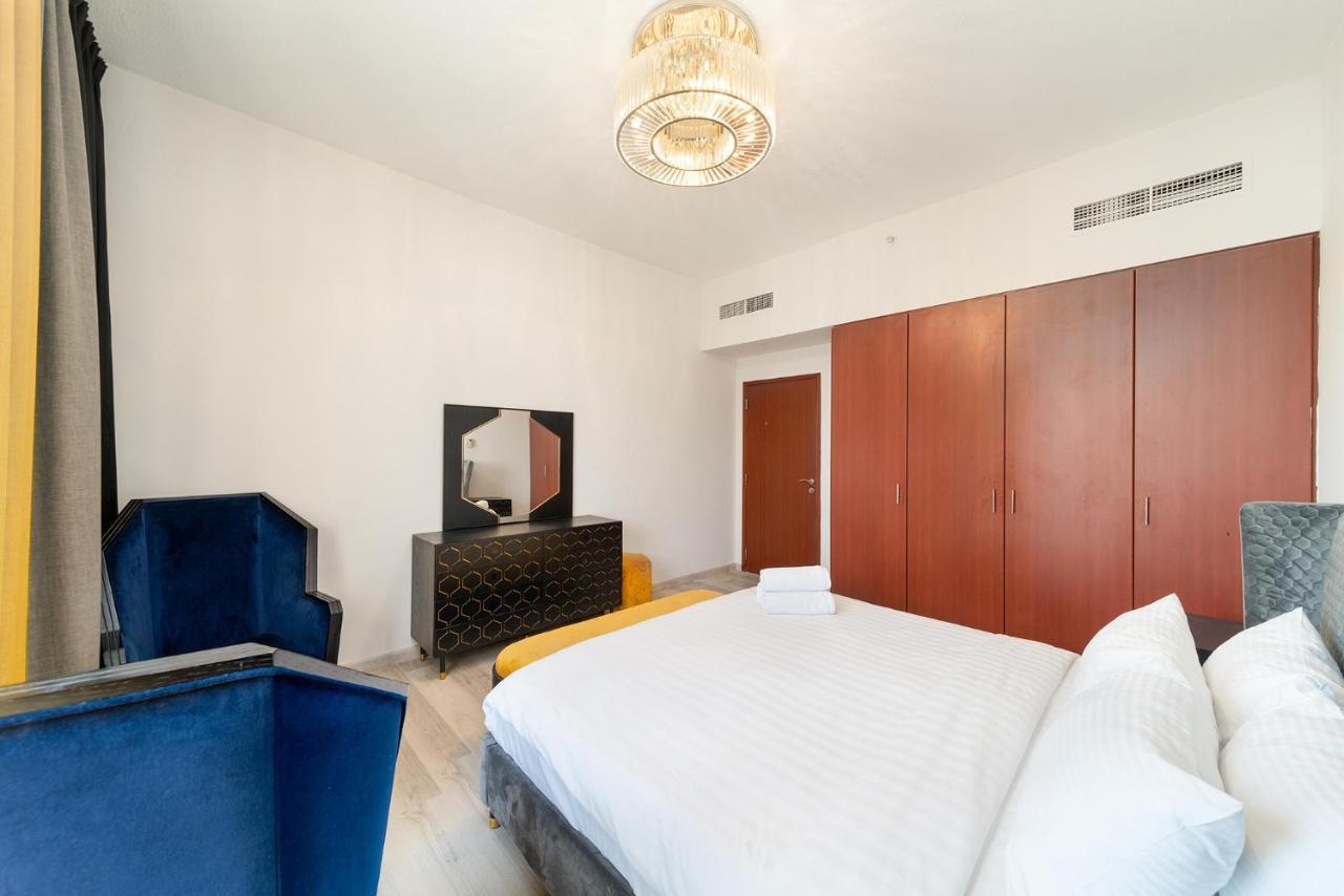 Spacious 7-bedroom Serviced On Jbr Walk