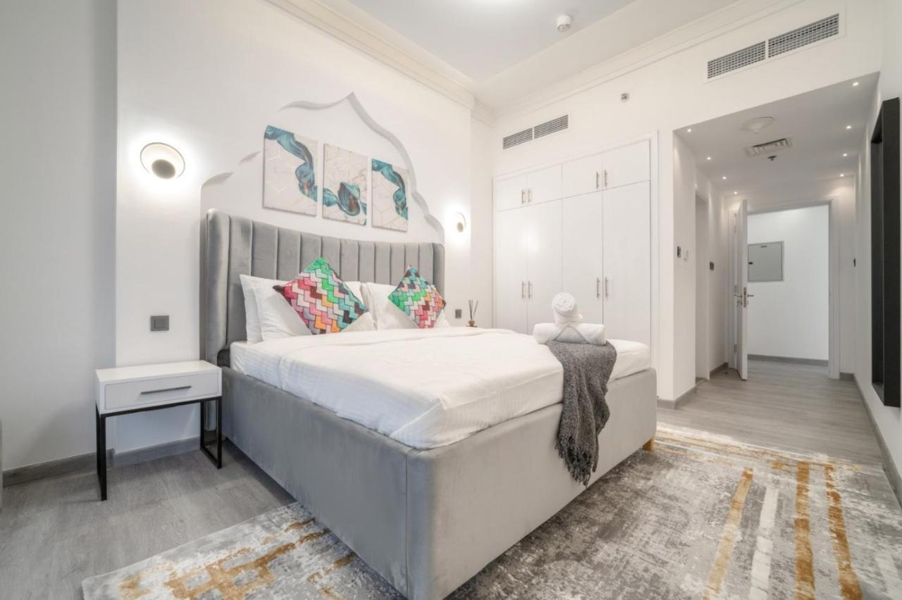 Boutique Luxury Living Near Palm Jumeirah Apartment Dubai