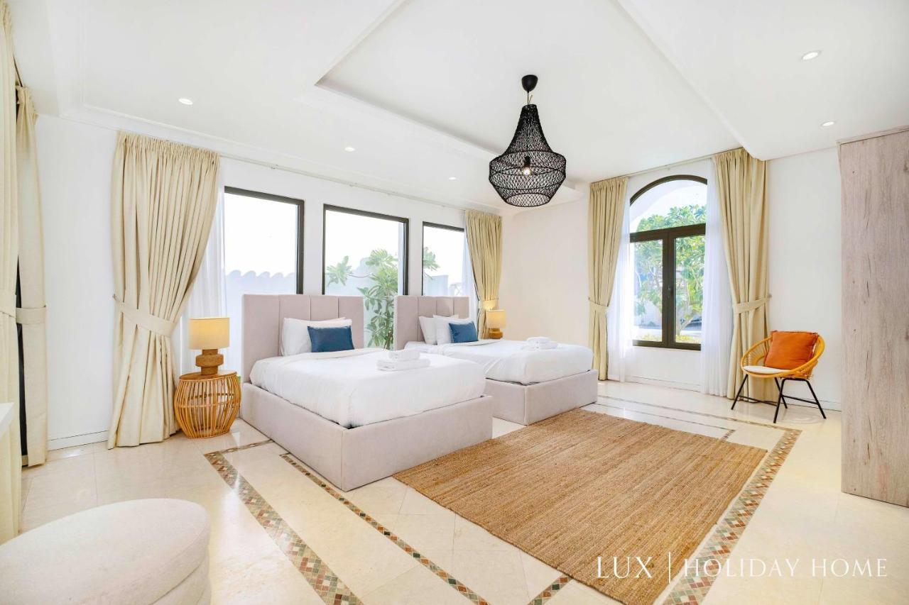 Lux The White Palm Villa Dubai