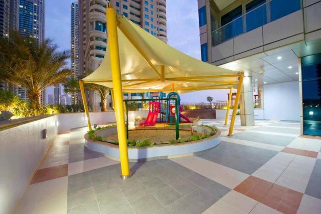 1 Bed With Sea View, Pool, Gym & Free Parking In Marina Apartment Dubai