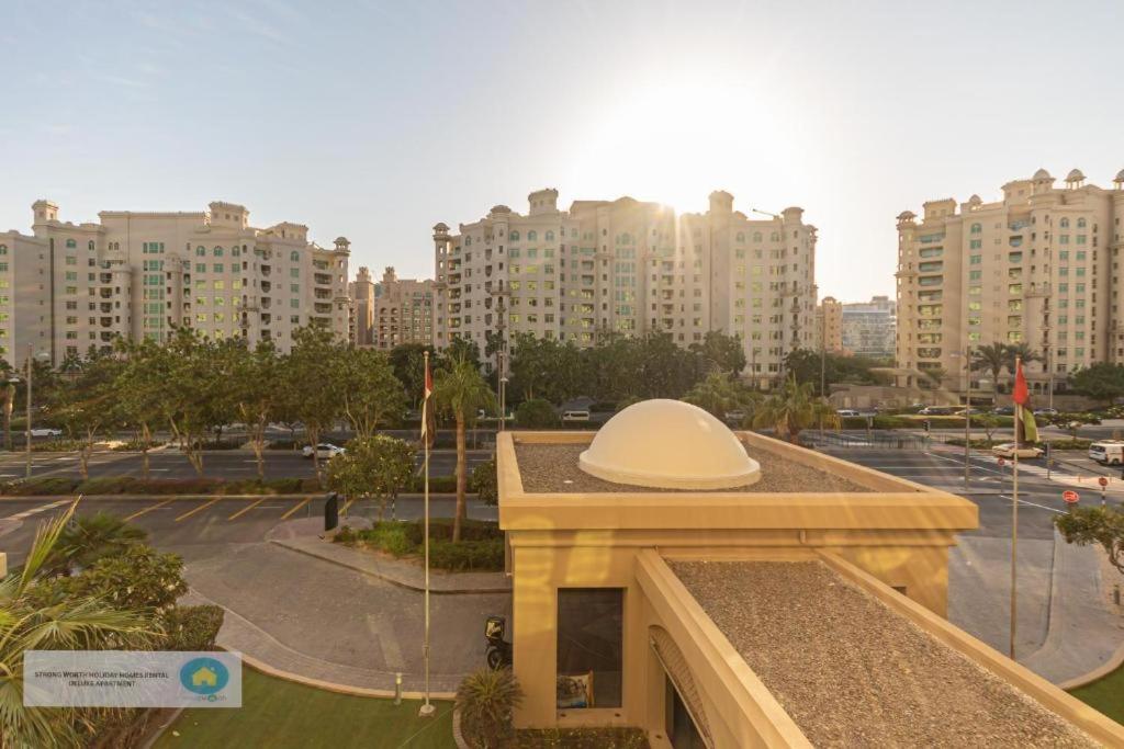 Spacious 3 Bed - Palm Jumeirah