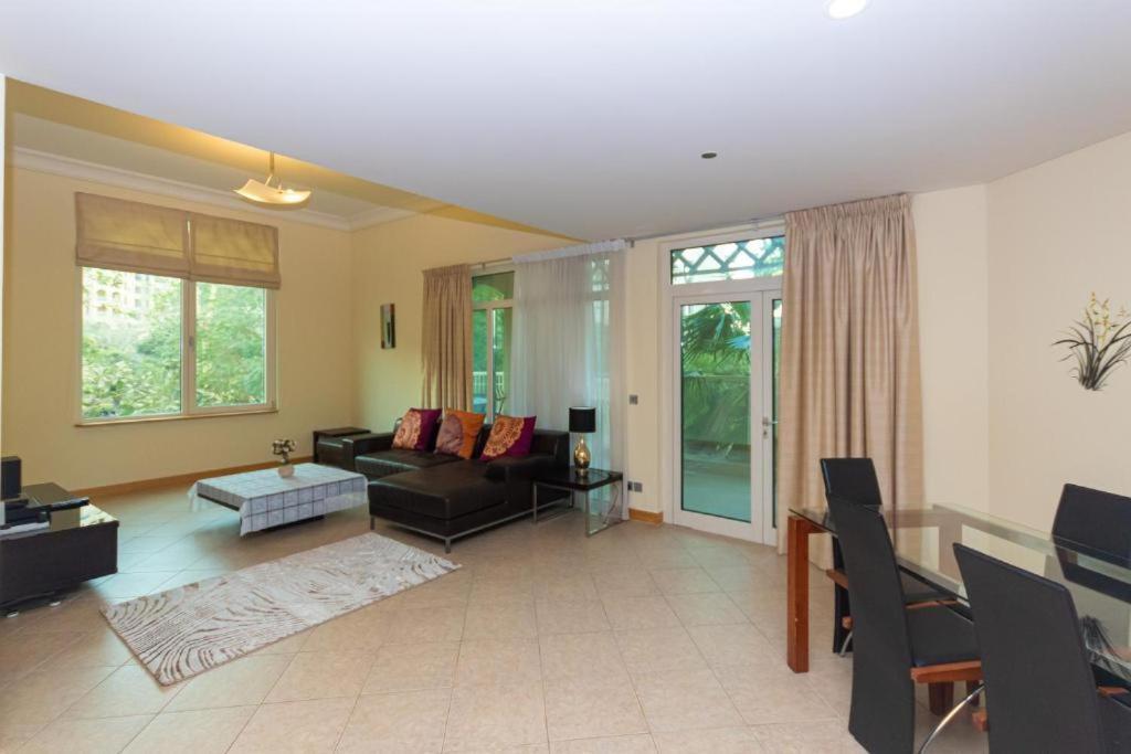 Spacious 3 Bed - Palm Jumeirah Daire