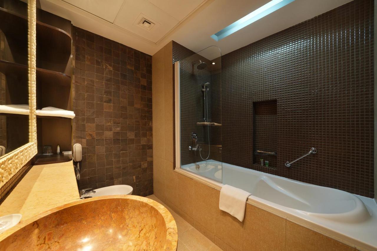 Park Dubai, An Edge By Rotana Aparthotel 4*