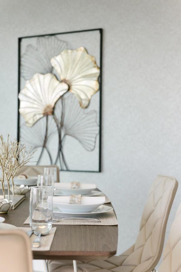Boutique Living - Burj Views