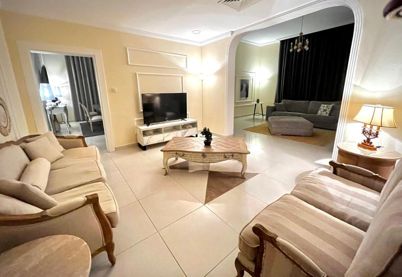 Independent Spacious 3 Bedroom * Dubai