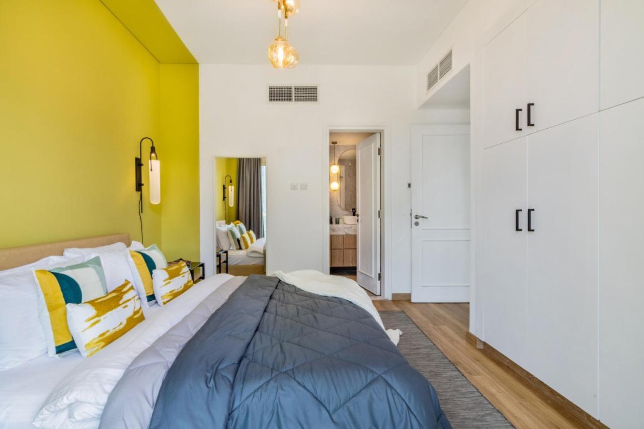 The Smart Concierge - Royal Oceanic Apartment Dubai