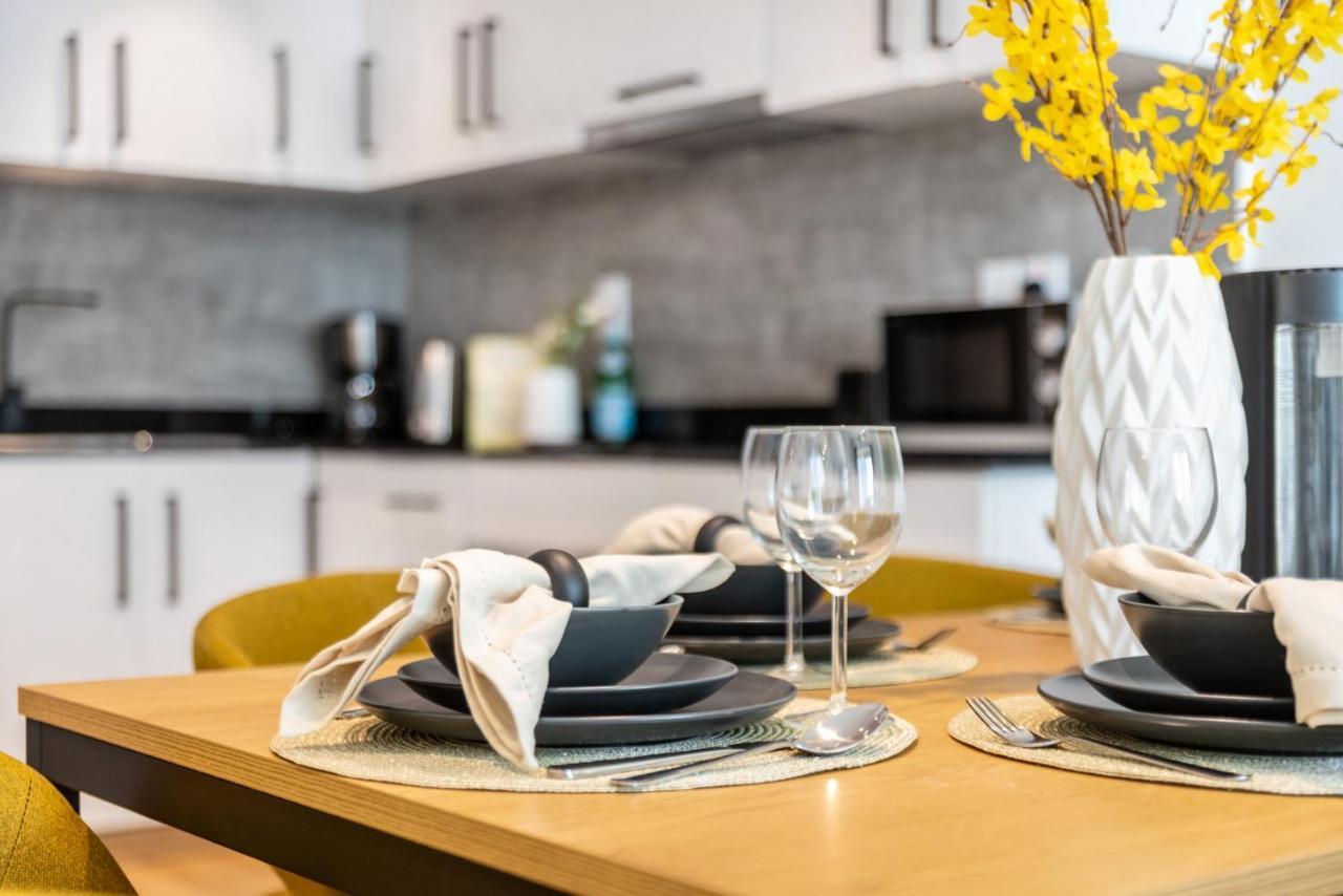 The Smart Concierge - Royal Oceanic Apartment