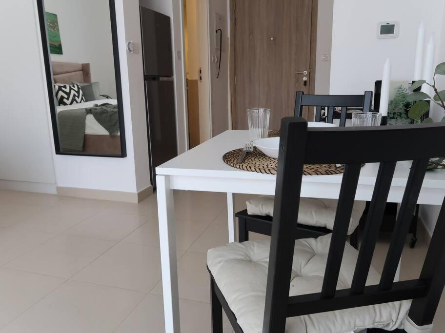 Apartment Lovely In With Many Amenities