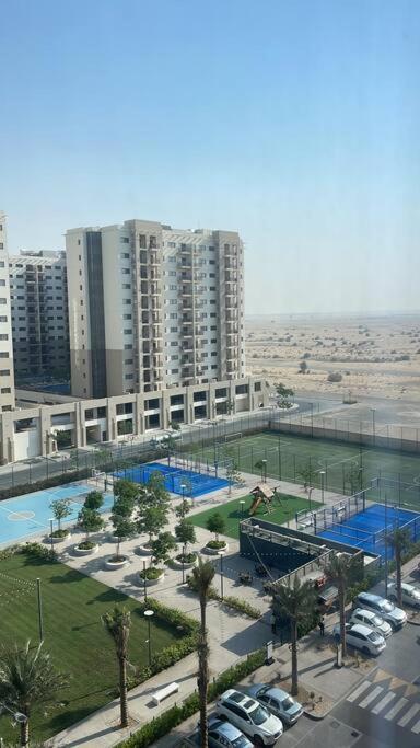 Apartment Lovely In With Many Amenities *
