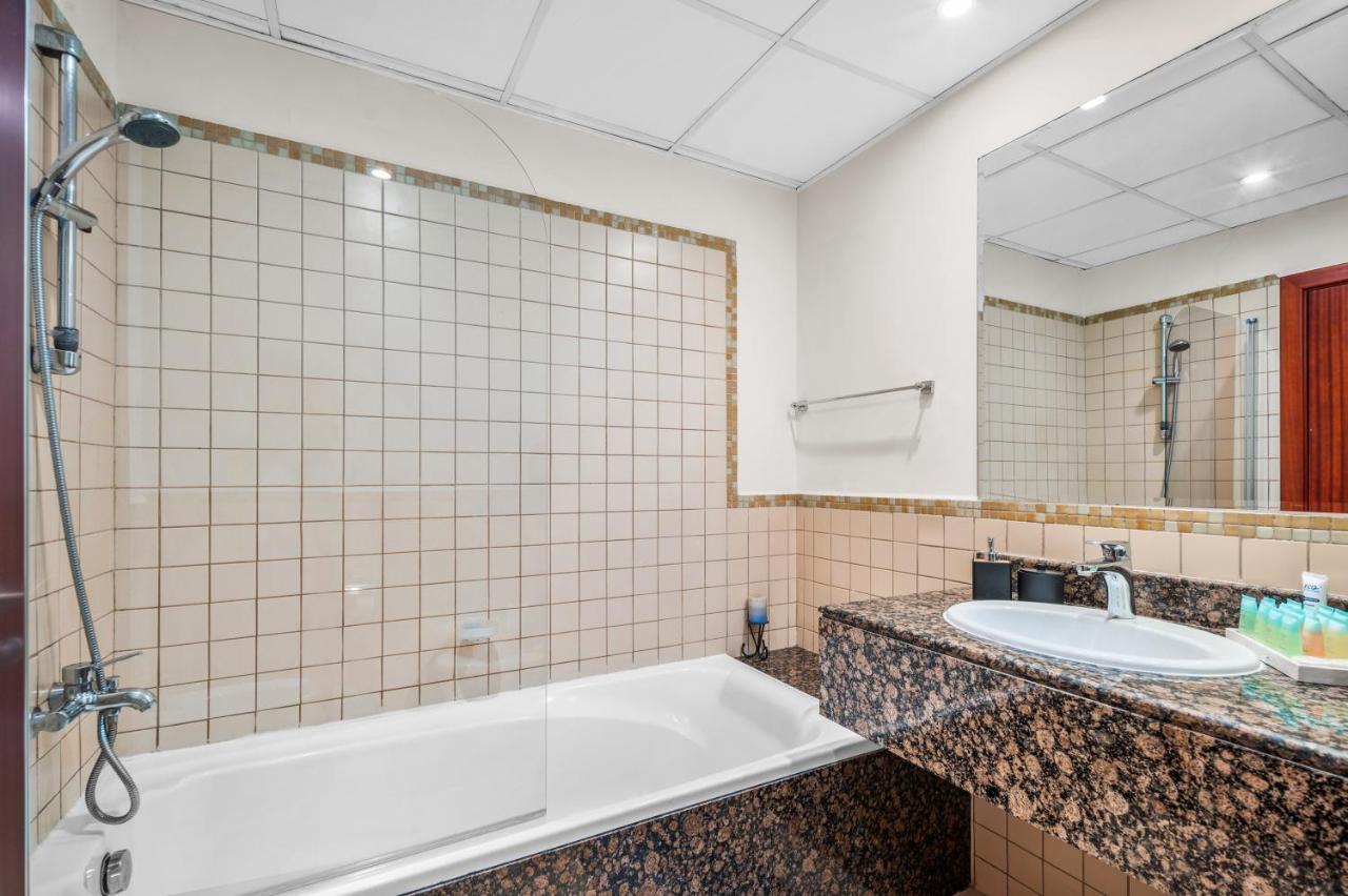 Lovely 2-bed In Jbr - 5 Mins From - Palm View! * Dubai