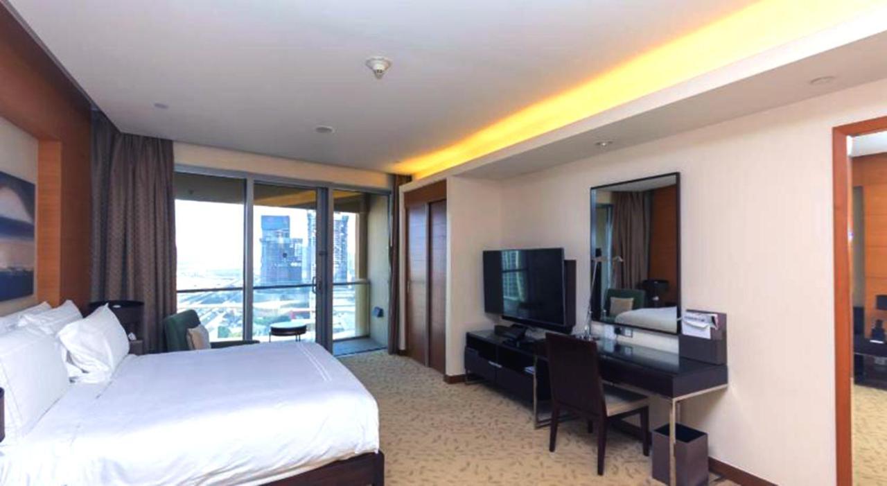 Fashion Avenue - Formerly Address Mall Apartment *
