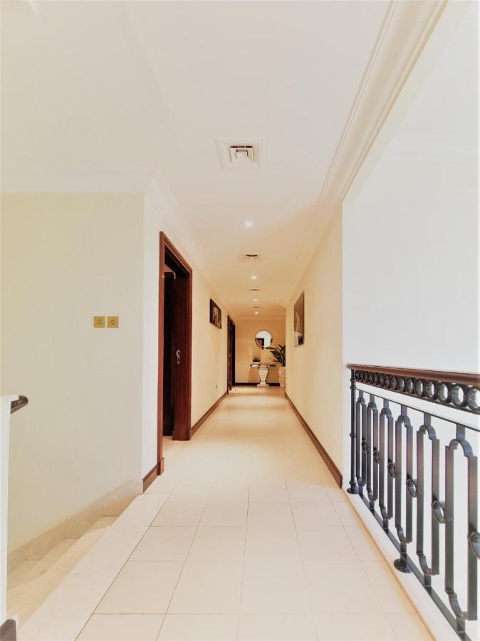 Palm Jumeirah Stunning 4bhk
