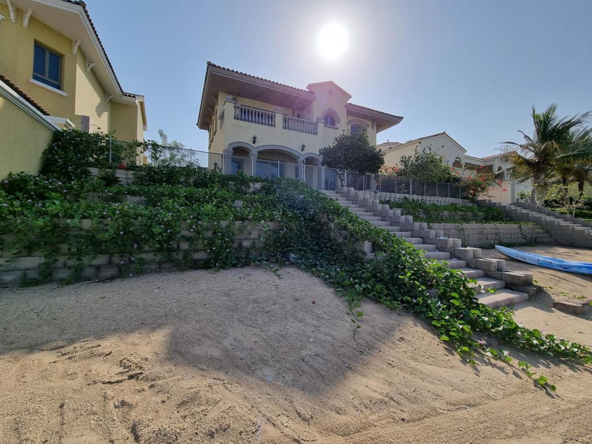 Palm Jumeirah Stunning 4bhk Villa
