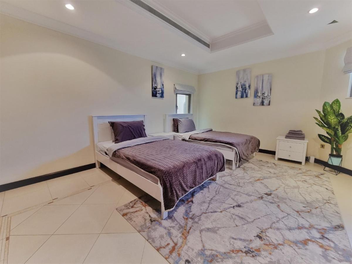 Palm Jumeirah Stunning 4bhk * Dubai