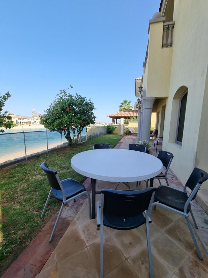 Palm Jumeirah Stunning 4bhk Villa *