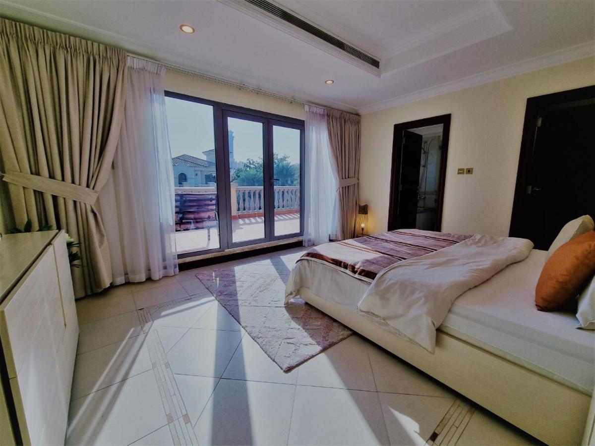 Palm Jumeirah Stunning 4bhk * Dubai