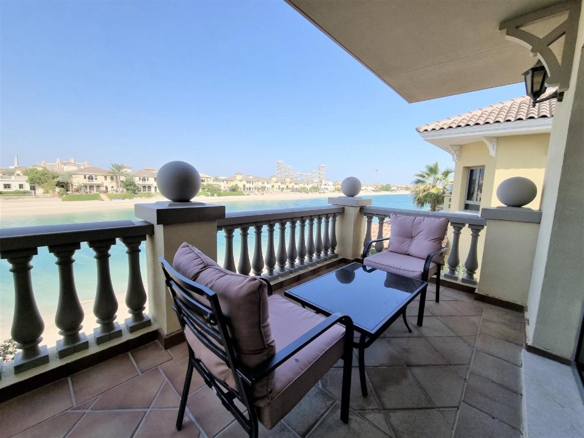 Palm Jumeirah Stunning 4bhk Villa Dubai
