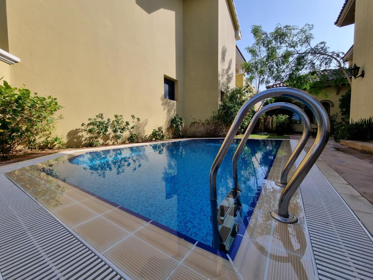 Palm Jumeirah Stunning 4bhk Villa *