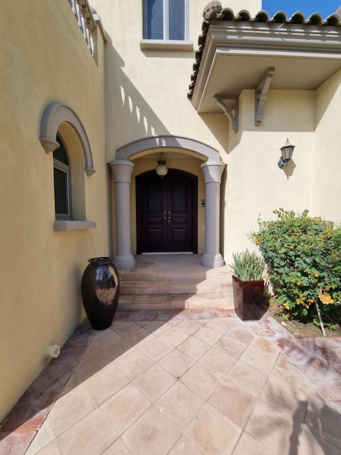 Palm Jumeirah Stunning 4bhk Villa